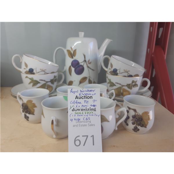 Royal Worcester Evesham Cat B