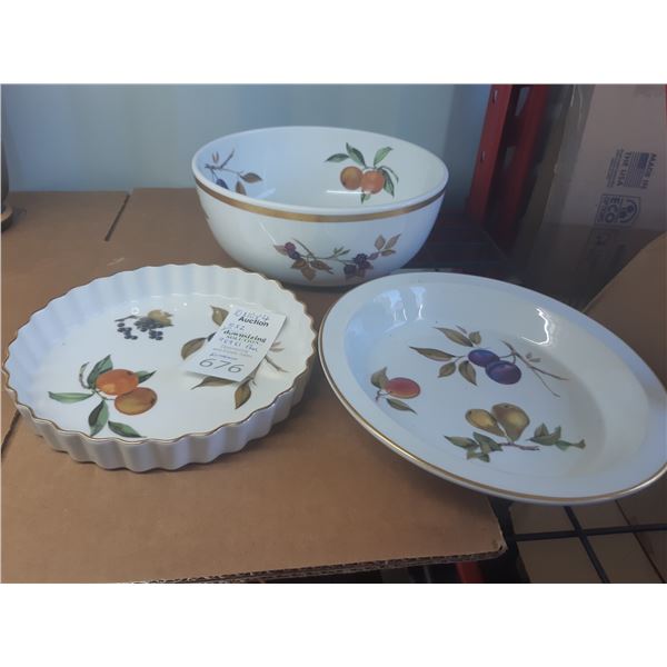 Royal Worcester Evesham Cat B