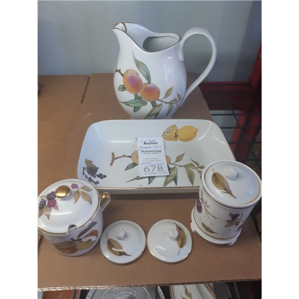 Royal Worcester Evesham Cat B