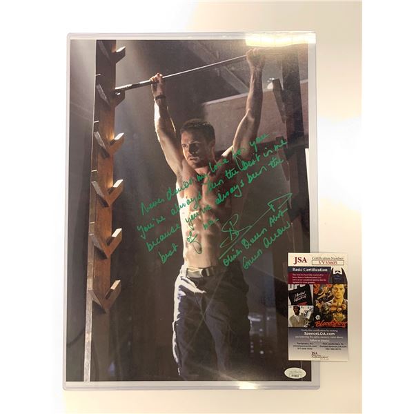 Autographed Stephen Amell Photo JSA