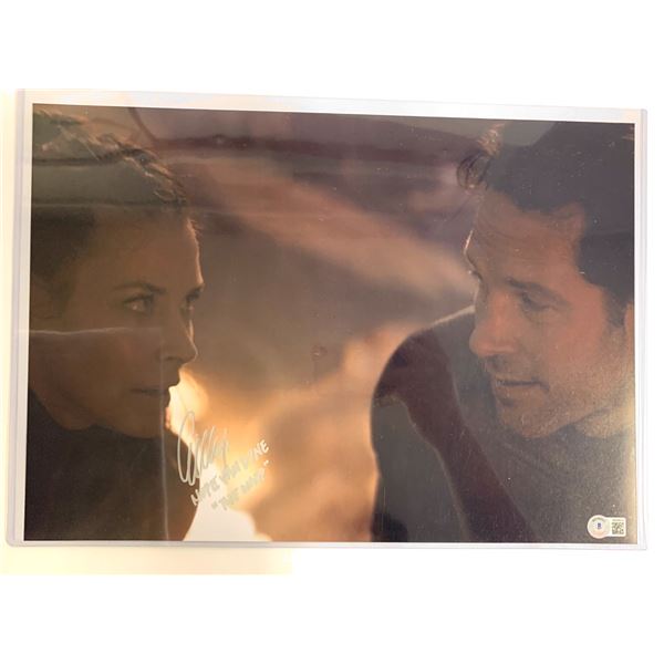 Autographed Evangeline Lilly Photo JSA