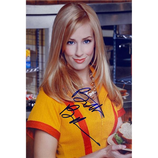 Autograph Signed  2 Broke Girls Photo