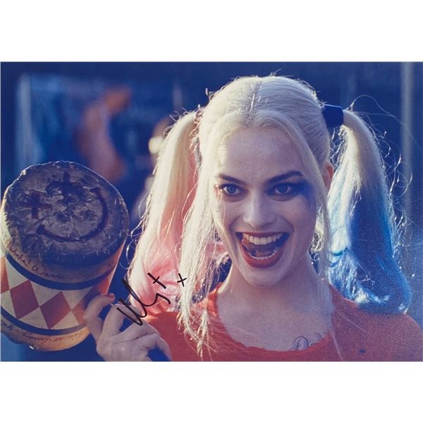 Autograph Signed Birds of Prey Photo