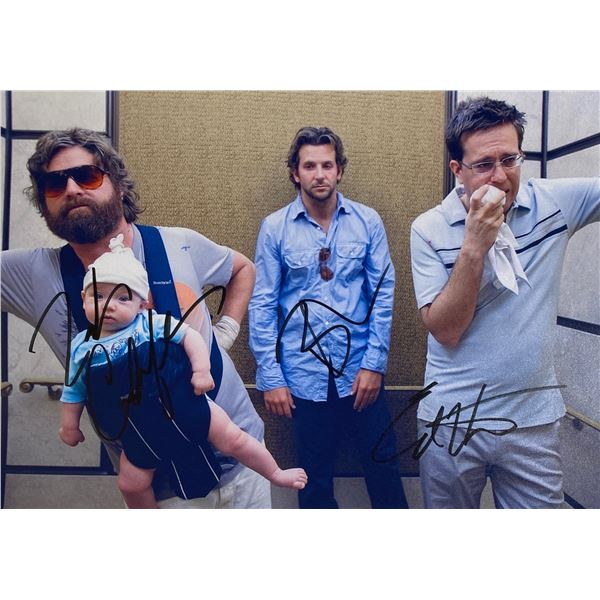 Autograph Signed  Hangover Photo