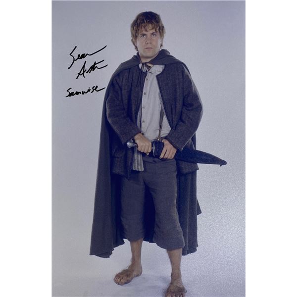 Autograph Signed  Lord of the Rings Photo
