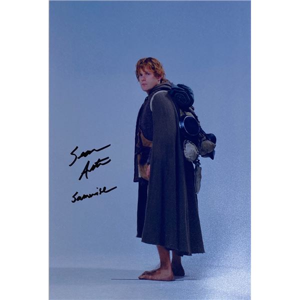 Autograph Signed  Lord of the Rings Photo