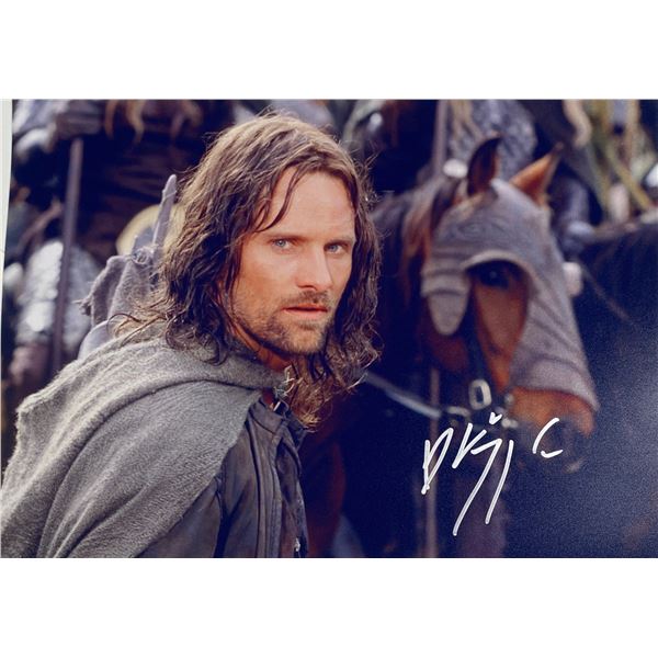 Autograph Signed  Lord of the Rings Photo