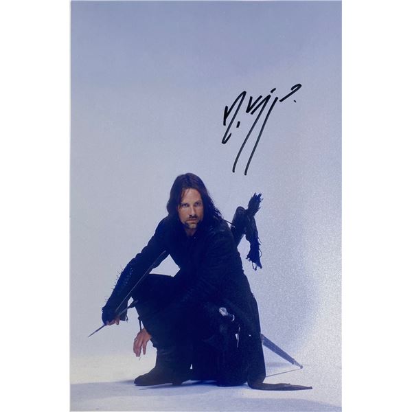 Autograph Signed  Lord of the Rings Photo