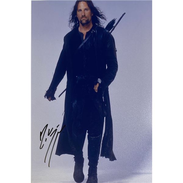 Autograph Signed  Lord of the Rings Photo