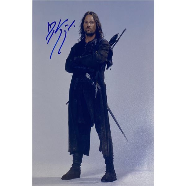 Autograph Signed  Lord of the Rings Photo