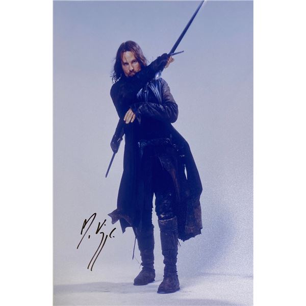 Autograph Signed  Lord of the Rings Photo