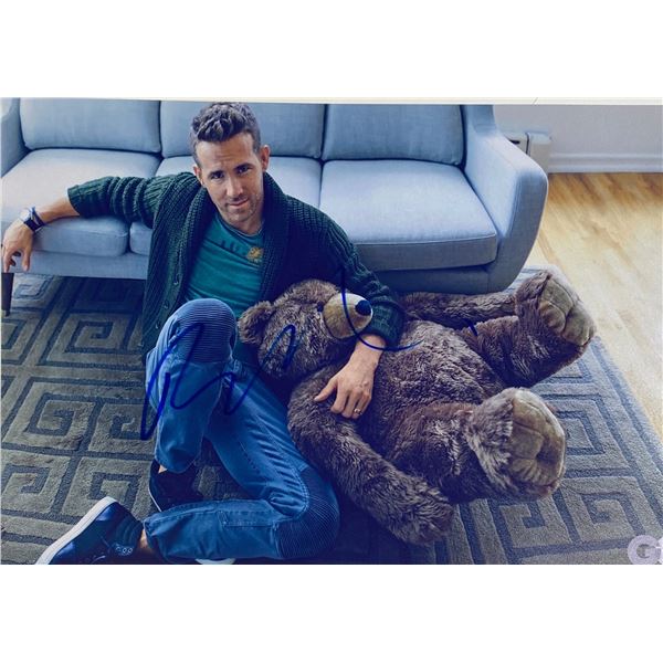 Autograph Signed Ryan Reynolds Photo