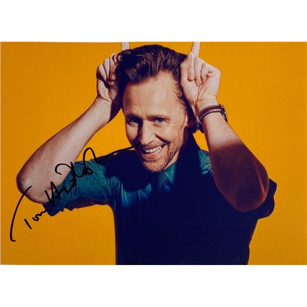 Autograph Signed Tom Hiddleston Photo