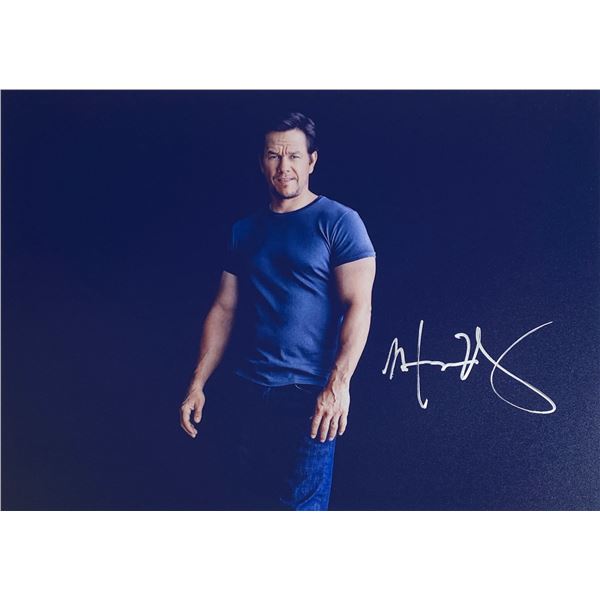 Autograph Signed  Mark Wahlberg Photo