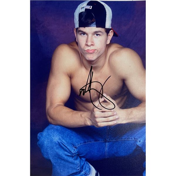 Autograph Signed  Mark Wahlberg Photo