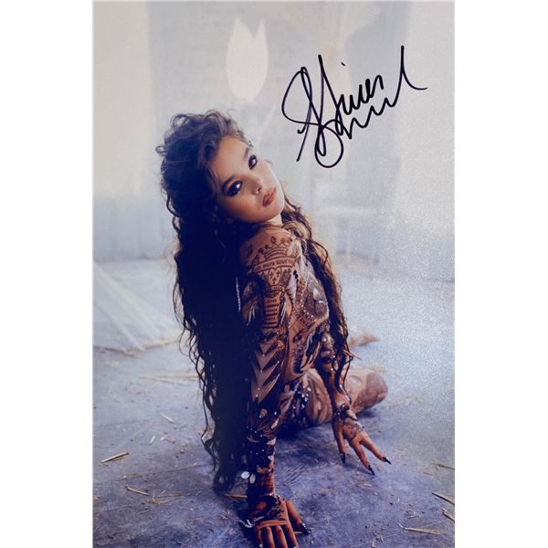 Autograph Signed  Hailee Steinfeld Photo