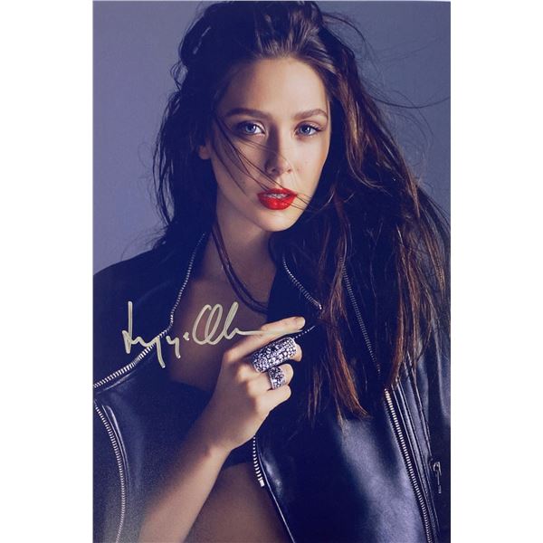Elizabeth Olsen signed autographed photo COA Hologram main image 0