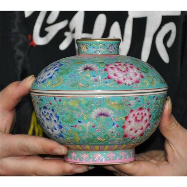Chinese famille rose porcelain bowl