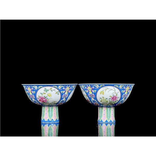 Chinese famille rose porcelain bowl pair