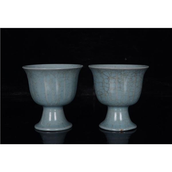 Chinese ru kiln porcelain bowl pair