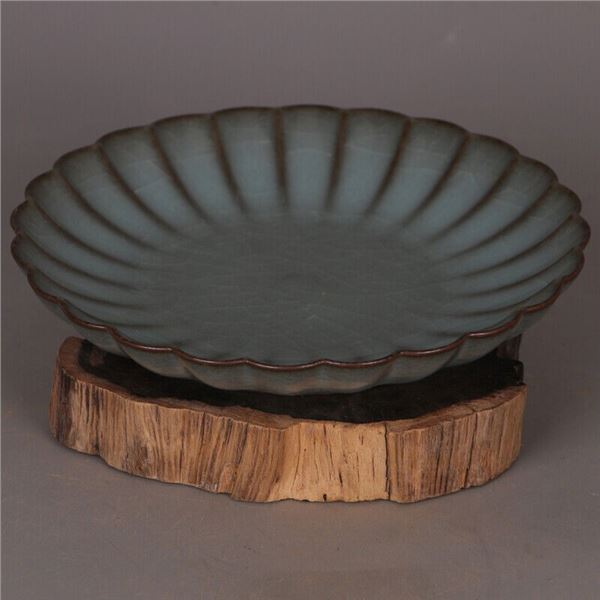 Chinese guan kiln porcelain bowl