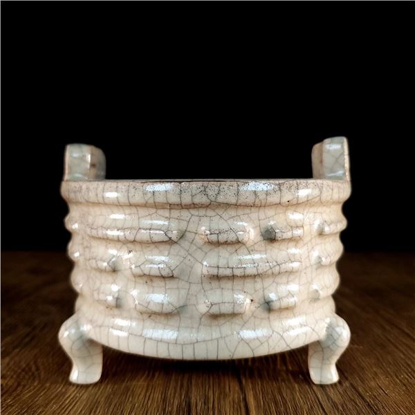 Chinese ru kiln porcelain incense burner