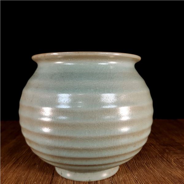 Chinese ru kiln porcelain jar