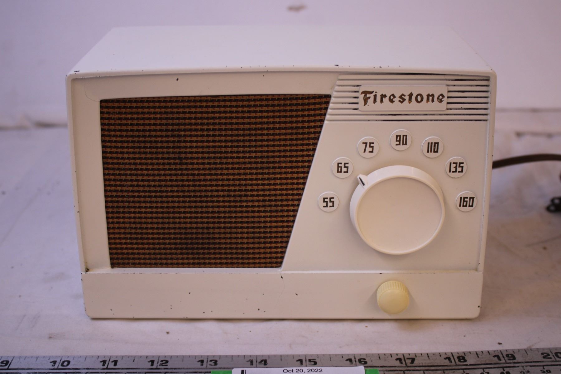 Vintage Firestone Radio Serial # 1134 - Bodnarus Auctioneering