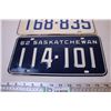 Image 3 : (2) 1961 + 1962 Saskatchewan License Plates