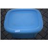 Image 1 : (2) Blue plastic tubs + lids