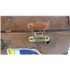 Image 2 : Vintage Suitcase (clasp broken)