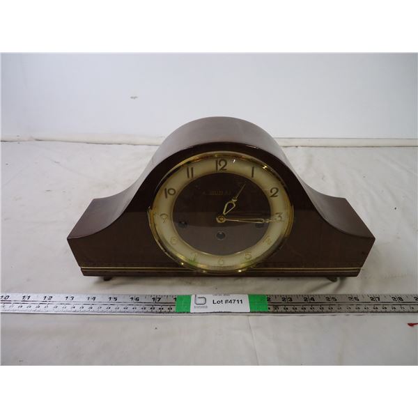 Mantle Clock complete with key, excellent condition