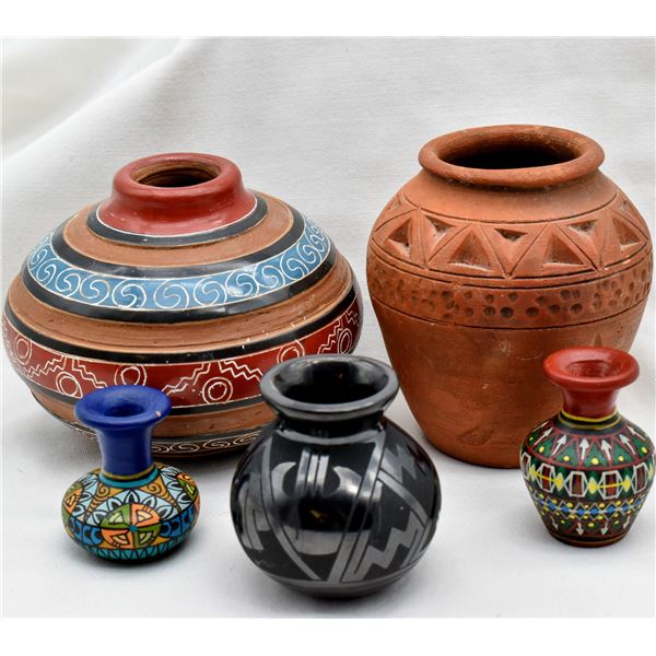 5 Pieces of Handcrafted Mexican Pottery