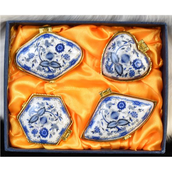 4 Chinese Fine Porcelain Trinket Boxes