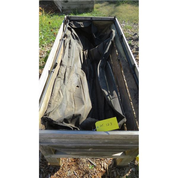 VegTrug garden box with insect cover - 72x31x31