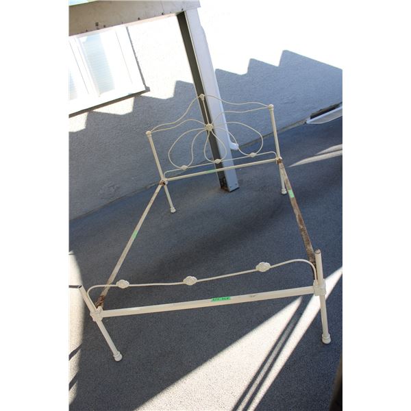 Iron bed frame (double size) on casters - 53.5x72 (rusty rails)