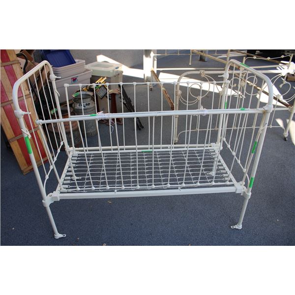 Steel Crib frame - good condition, has connecting rods for sides - 24x48