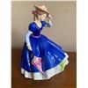 Image 2 : Royal Daulton Mary Figurine HN 3375 Figure of The Year