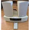 Image 1 : Bose Stereo With Speakers