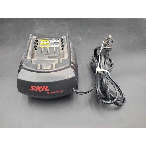 TOP CHARGEUR Caricabatterie 18V Per Avvitatore SKIL 2610397848 - Alimentatore AC-DC 230V, Cavo 120cm, CE