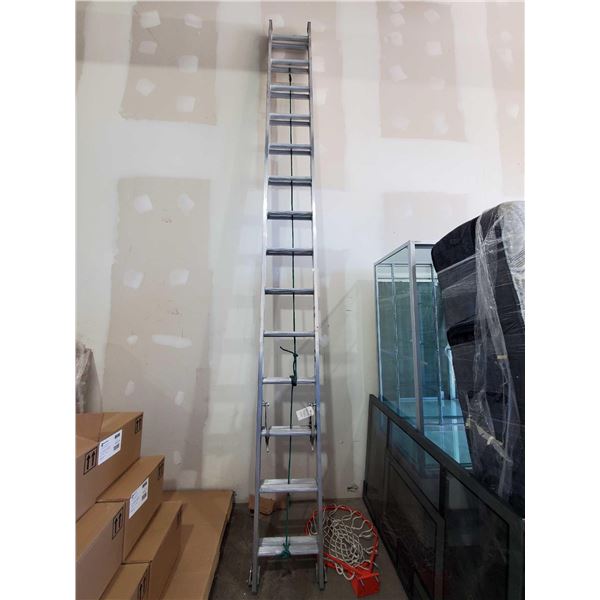 NEW Eagle Ladders, Aluminum Extension Ladder 225 Lb 28ft