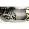 Image 8 : HOCKEY BAG WITH GRAFF SIZE 9 1/2 G735 PREMIER SKATES AND PADS