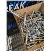 Image 2 : TRAY OF SOCKETS