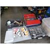 Image 1 : 3 TOOLBOXES, LIGHTBULBS AND HARDWARE
