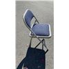 Image 3 : 4 FOLDING CHAIRS