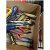 Image 3 : TRAY OF HAND TOOLS