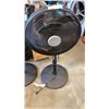 Image 2 : 2 COMFORTMATE 2 IN 1 FANS BOTH WORKING