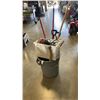 Image 1 : PAIL AND TOTE OF TOOLS, EXTENTION CORDS
