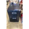 Image 1 : BLACK LOCKING 2 DRAWER FILING CABINET WITH KEY AND 2" TRAILER HITCH