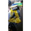 Image 1 : EXPLORER INFLATEABLE KAYAK WITH OARS